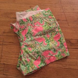 Lilly Pulitzer shorts 🌴
